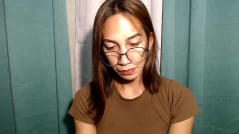 lucyLove online show from March 6, 3:24 am