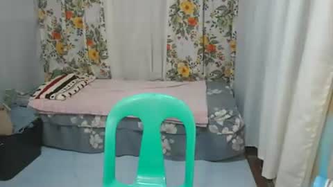 yumie  online show from April 23, 9:28 am