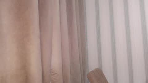       online show from April 7, 6:48 am