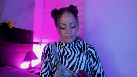 pink_as online show from April 15, 4:24 am