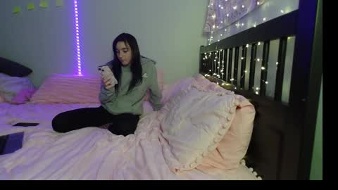 Snapshot of pink_tv chatting on October 3, 2:16 am pink_tv online show from October 3, 2:16 am