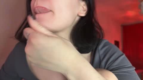 Snapshot of pinkdollylovv chatting on March 12, 9:35 pm pinkdollylovv online show from March 12, 9:35 pm