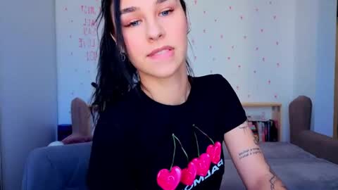 Molly online show from April 14, 3:28 am