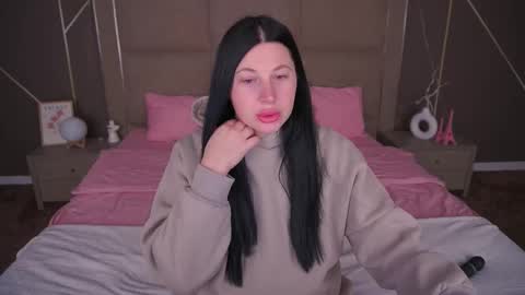 pixiehott online show from February 3, 10:01 pm