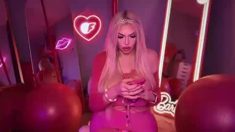 Snapshot of plasticfuckdoll chatting on October 19, 2:46 am Dumb bimbo fuck doll online show from October 19, 2:46 am
