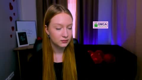 Snapshot of playful_sophie chatting on March 10, 11:55 am Sophie online show from March 10, 11:55 am