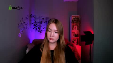 Snapshot of playful_sophie chatting on September 25, 7:45 pm Sophie online show from September 25, 7:45 pm