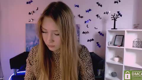 Snapshot of playful_sophie chatting on December 24, 3:16 pm Sophie online show from December 24, 3:16 pm