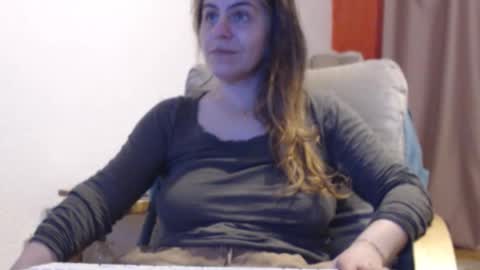 PlayfulSamira online show from February 23, 6:40 pm