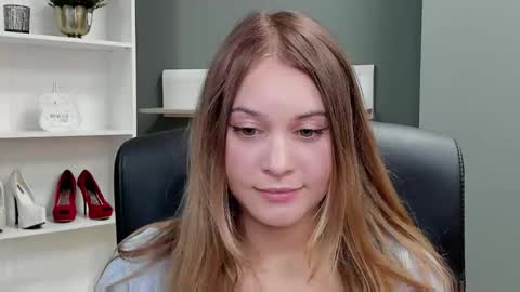 Snapshot of playgirl_valeria chatting on October 5, 1:49 pm Valeria online show from October 5, 1:49 pm