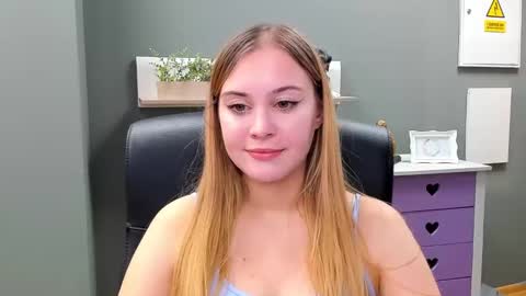 Snapshot of playgirl_valeria chatting on February 2, 5:48 pm Valeria online show from February 2, 5:48 pm
