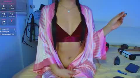 JUAN AND JULI online show from January 14, 1:10 am