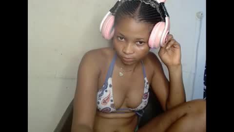 plumnjuicyx online show from March 4, 6:15 am