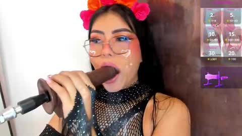 Snapshot of pocahontas_lantina chatting on September 25, 4:11 am pocahontas_lantina online show from September 25, 4:11 am