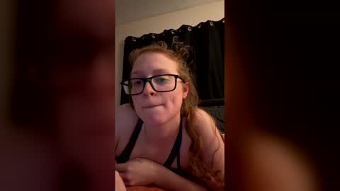 poisonivyy95 online show from February 26, 2:54 am