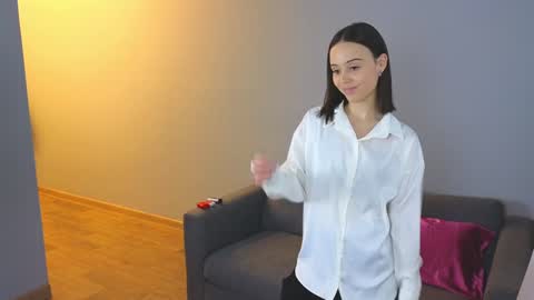 Rihanna online show from January 10, 11:11 am