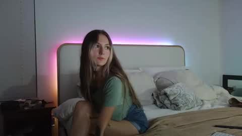 PoppyQuinn online show from May 19, 1:12 am
