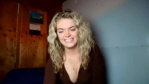 porshabelle online show from January 18, 8:43 am