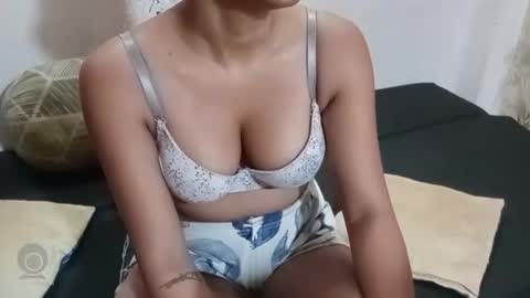 Snapshot of poulomi_das chatting on October 6, 6:52 am poulomi online show from October 6, 6:52 am