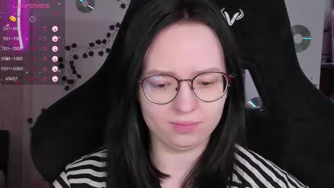 Robyn online show from February 15, 1:10 pm