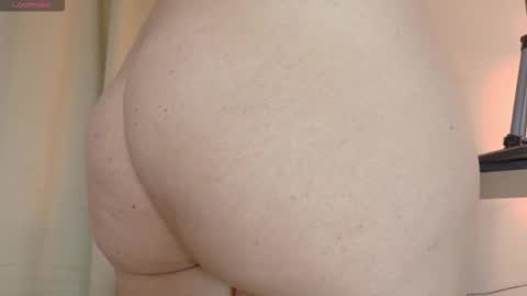 Snapshot of pprincesslaura chatting on October 20, 8:01 pm pprincesslaura online show from October 20, 8:01 pm