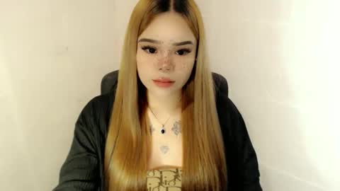 MAXXINE online show from October 27, 9:16 am