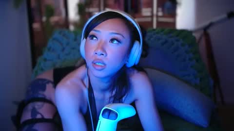 PreeminentJess online show from October 27, 8:21 am