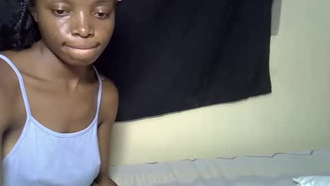 lynn online show from April 4, 7:45 pm