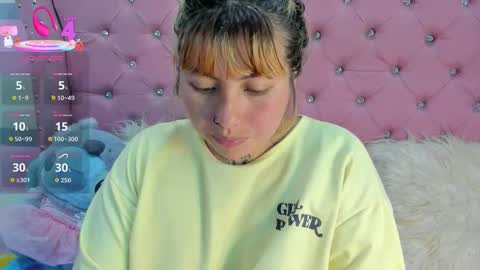 Pretti Violet online show from November 11, 12:13 pm