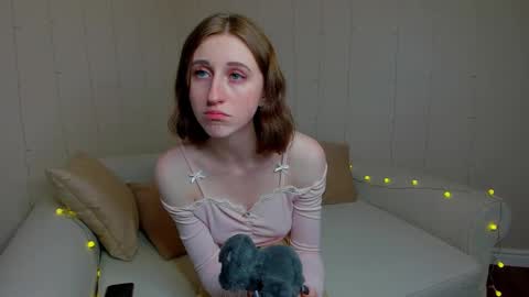 pretty___polly online show from February 7, 2:37 pm