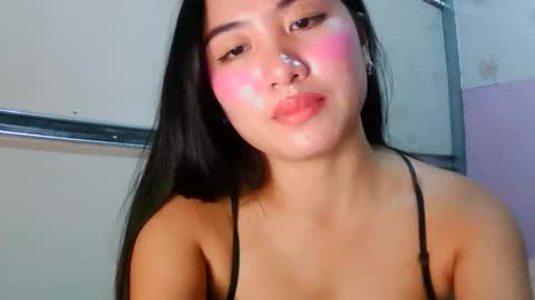 pretty_am online show from May 8, 6:54 pm