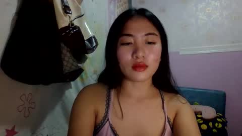 Snapshot of pretty_am chatting on October 5, 1:49 pm pretty_am online show from October 5, 1:49 pm