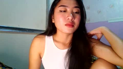 pretty_am online show from March 8, 5:17 pm