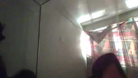 pretty_betty_ online show from February 5, 7:50 am