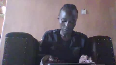 pretty_betty_ online show from February 8, 9:24 am