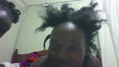 pretty_betty_ online show from February 3, 5:14 pm