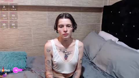 pretty_cristal22 online show from February 16, 8:44 pm