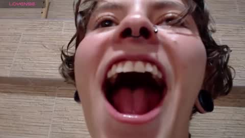 pretty_cristal22 online show from February 1, 12:51 am