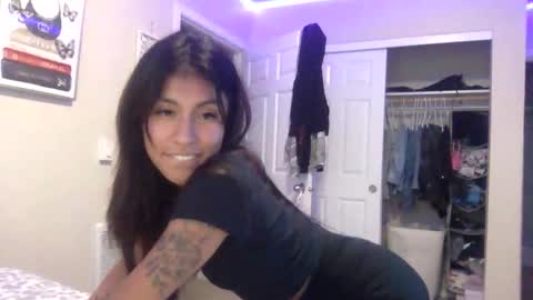 Snapshot of pretty_girl828687 chatting on October 16, 9:50 pm pretty_girl828687 online show from October 16, 9:50 pm