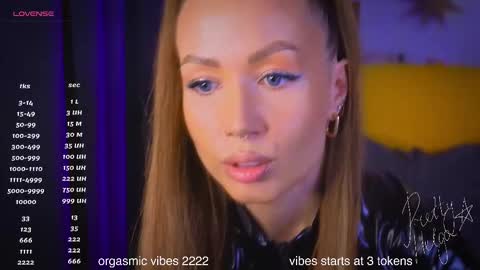 pretty_helga online show from September 17, 9:29 am