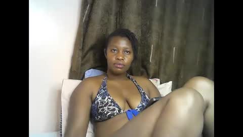 pretty_kylah online show from April 21, 2:51 am