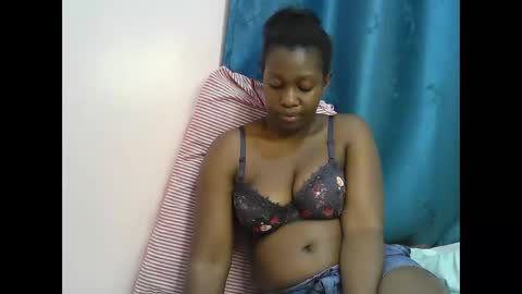 Snapshot of pretty_kylah chatting on October 2, 10:48 pm pretty_kylah online show from October 2, 10:48 pm