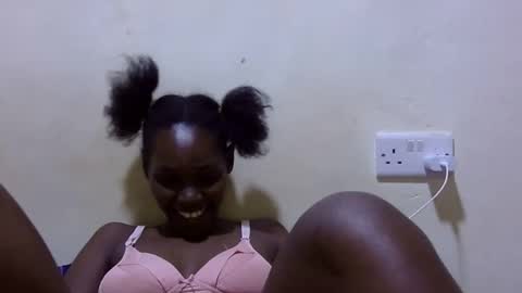 pretty_leila1 online show from April 3, 7:56 pm