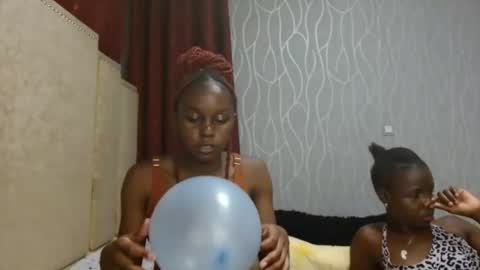 Pretty online show from February 1, 7:12 pm