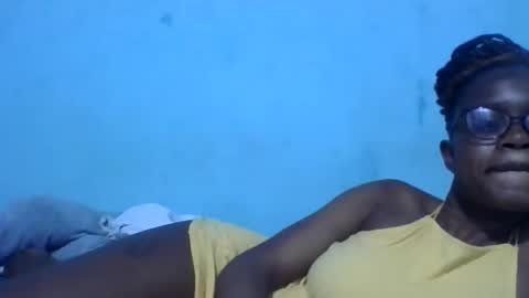 Snapshot of pretty_mellan chatting on October 26, 8:32 am pretty_mellan online show from October 26, 8:32 am