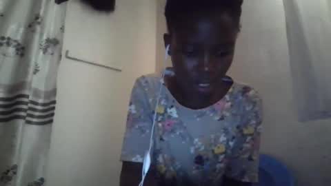 pretty_petite_ebony online show from November 1, 5:33 am
