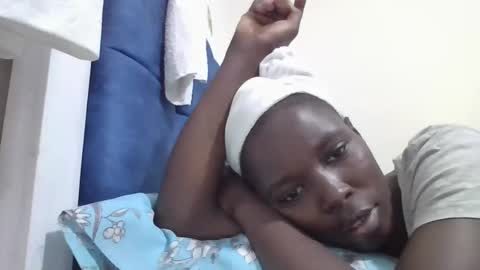 Snapshot of pretty_petite_ebony chatting on October 21, 4:44 pm pretty_petite_ebony online show from October 21, 4:44 pm