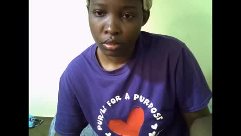 Snapshot of pretty_pussy2 chatting on February 25, 10:04 am Essy online show from February 25, 10:04 am