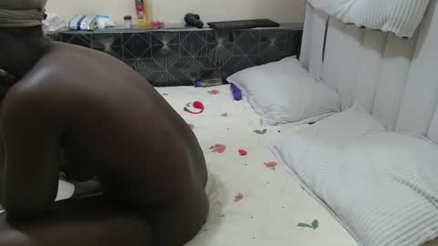 Snapshot of pretty_pussy2 chatting on September 14, 9:51 am Essy online show from September 14, 9:51 am