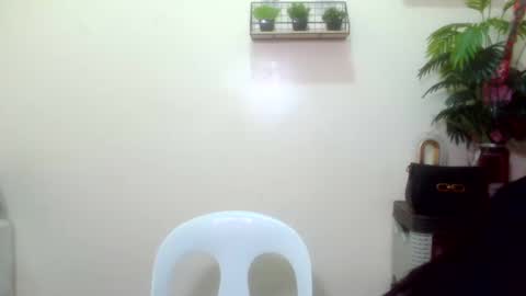 pretty stela online show from March 9, 3:21 am